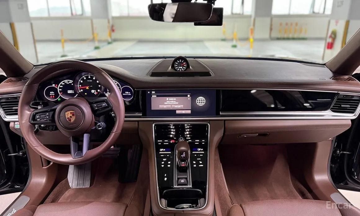 Фото 7 - Porsche Panamera