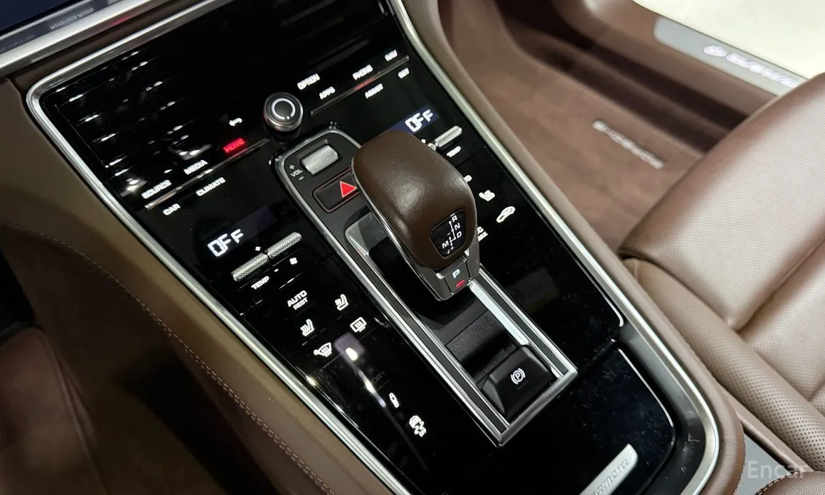 Фото 9 - Porsche Panamera