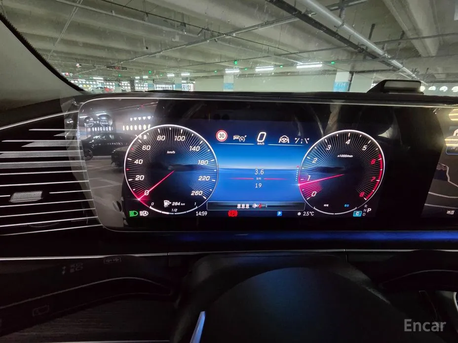 Фото 13 - Mercedes-Benz GLE-Class