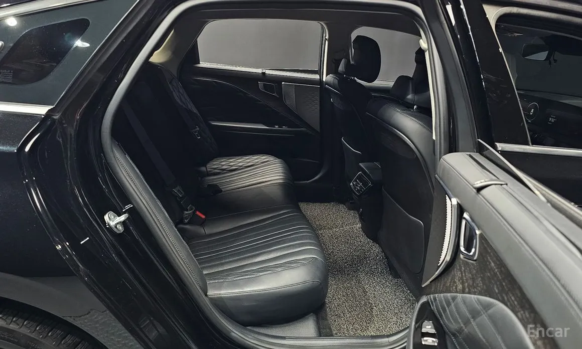 Фото 12 - Kia K8