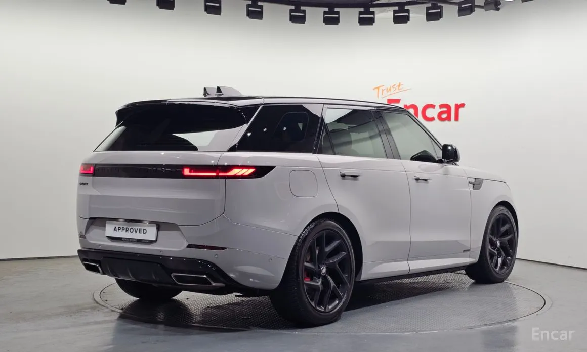 Фото 2 - Land Rover Range Rover Sport