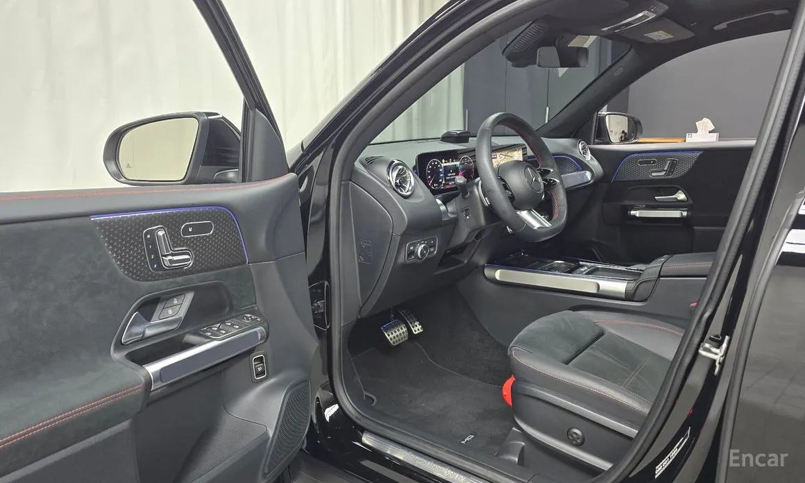 Фото 11 - Mercedes-Benz GLB-Class