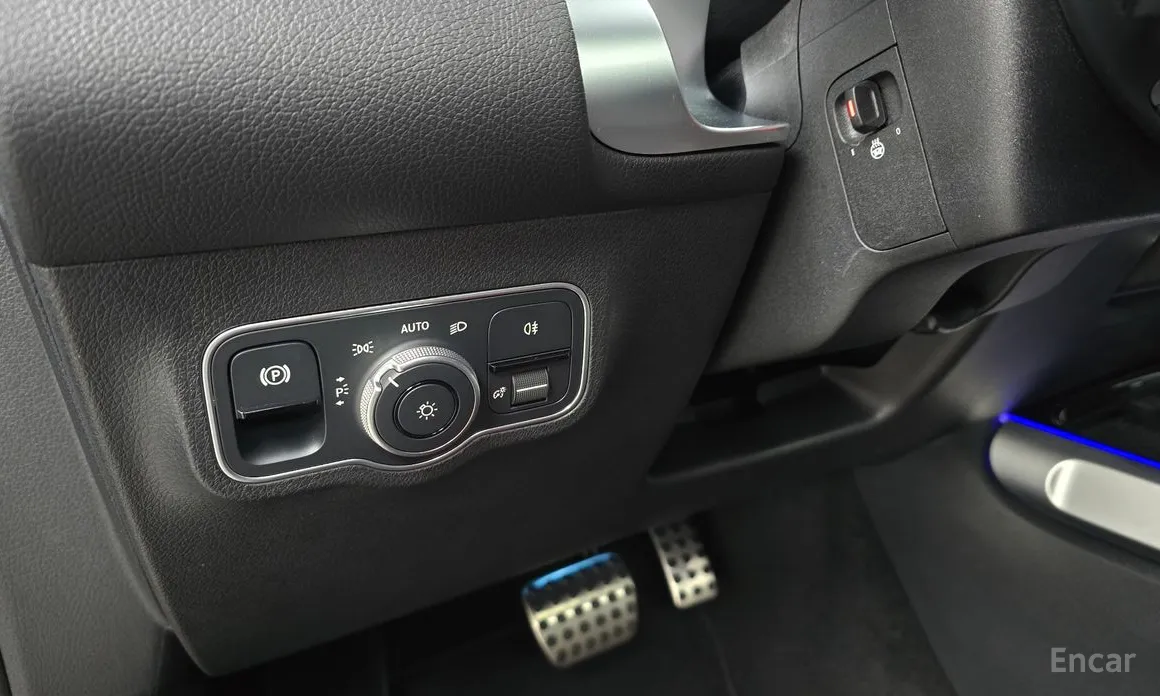 Фото 17 - Mercedes-Benz GLB-Class