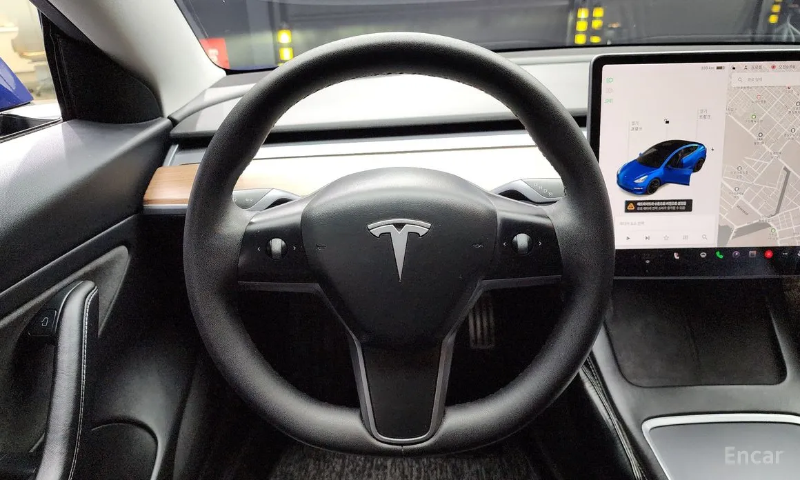 Фото 13 - Tesla Model 3