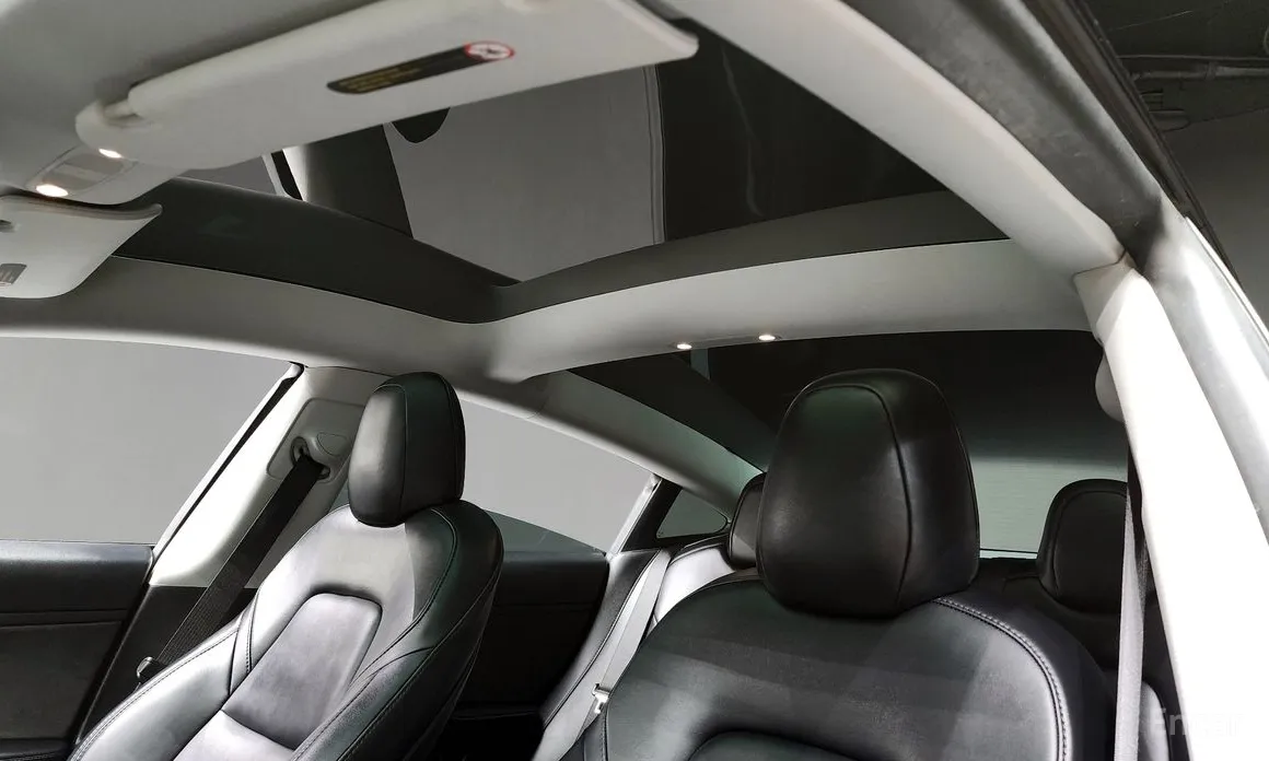 Фото 19 - Tesla Model 3