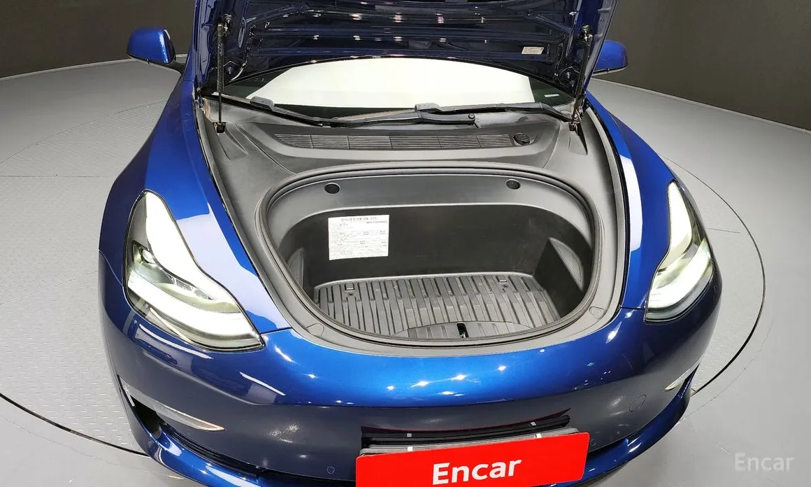 Фото 6 - Tesla Model 3