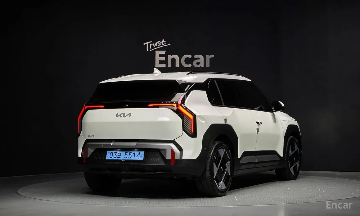 Фото 2 - Kia EV3