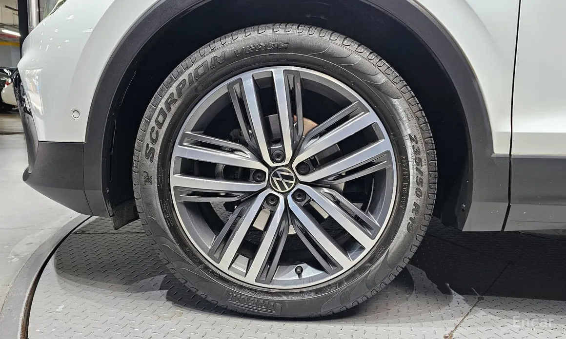 Фото 5 - Volkswagen Tiguan