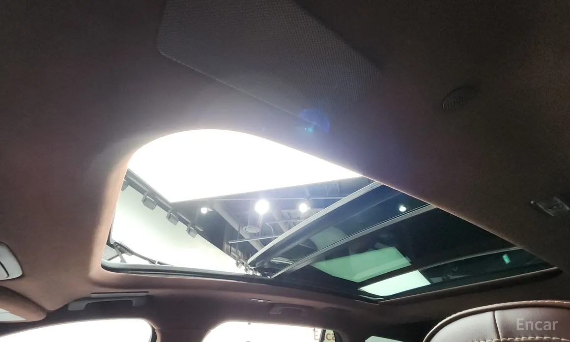 Фото 18 - Lincoln Aviator