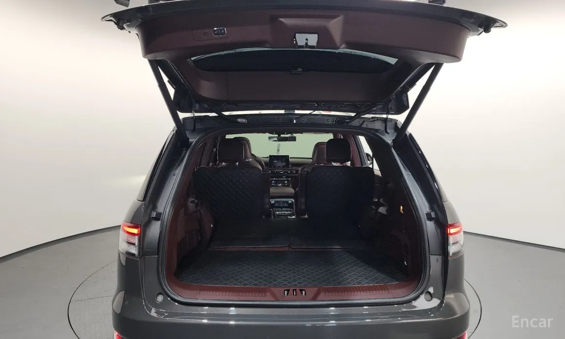 Фото 20 - Lincoln Aviator