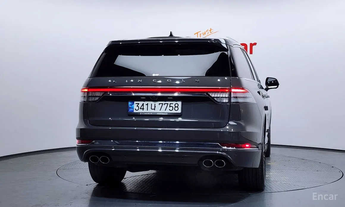 Фото 4 - Lincoln Aviator