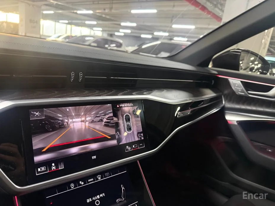 Фото 18 - Audi A6