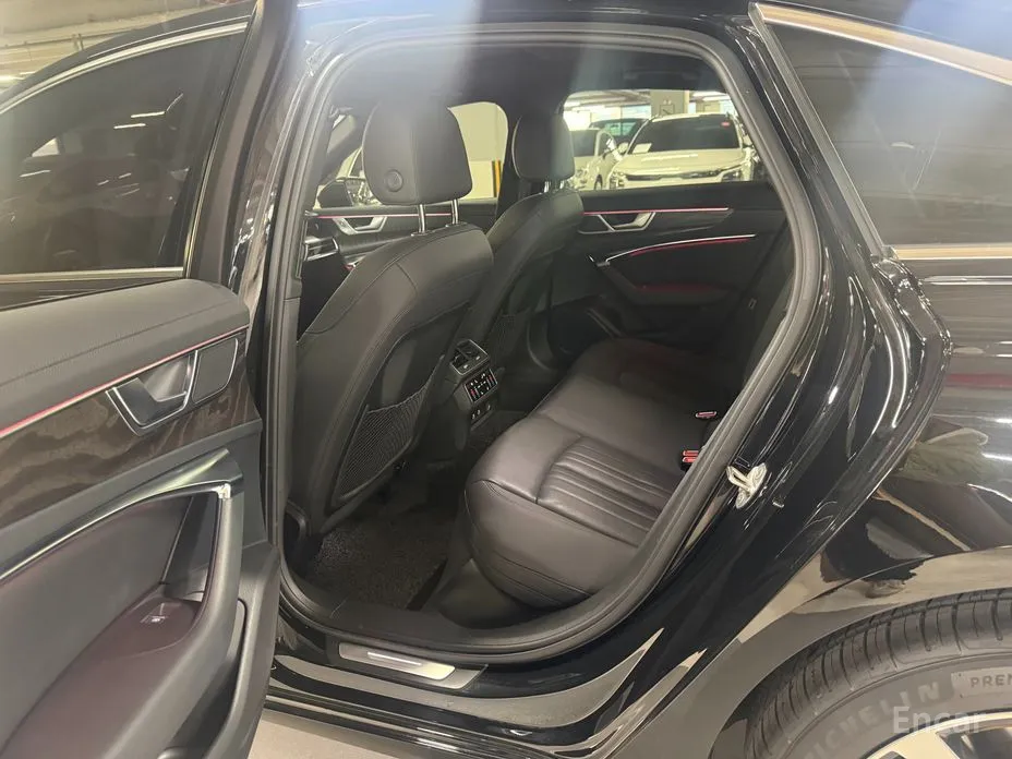 Фото 7 - Audi A6