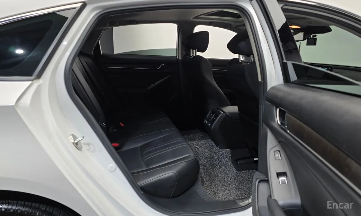 Фото 12 - Honda Accord