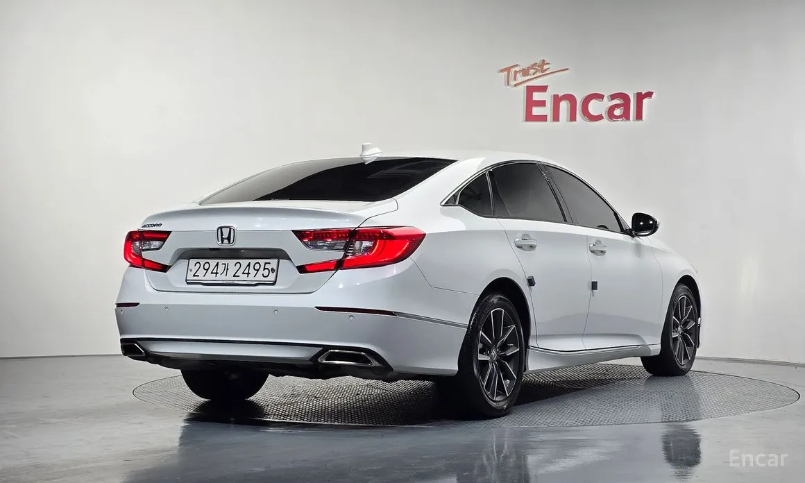 Фото 2 - Honda Accord