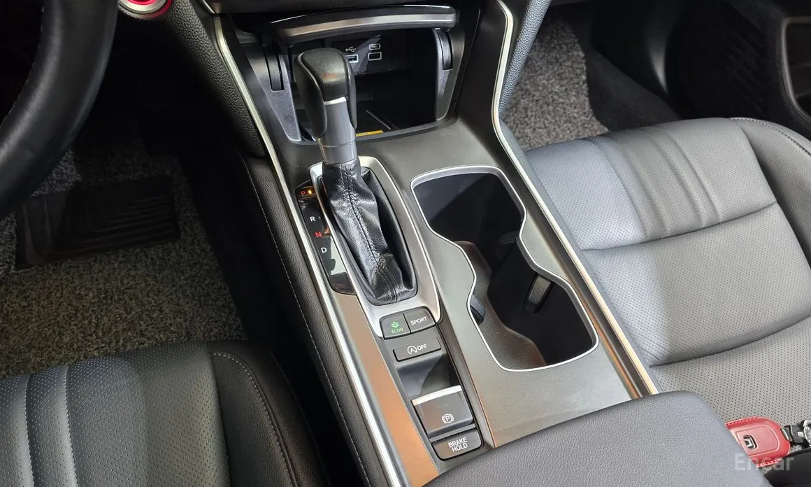 Фото 9 - Honda Accord