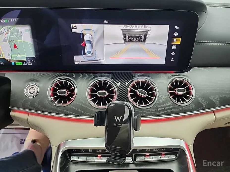 Фото 10 - Mercedes-Benz AMG GT