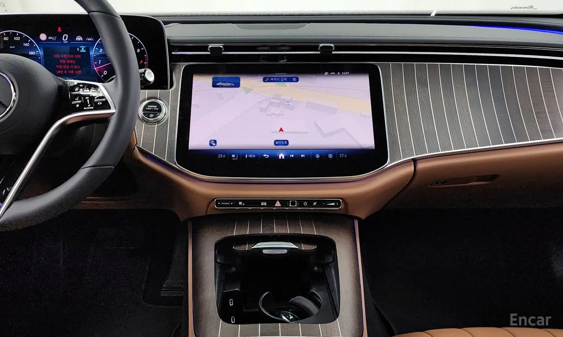 Фото 14 - Mercedes-Benz E-Class