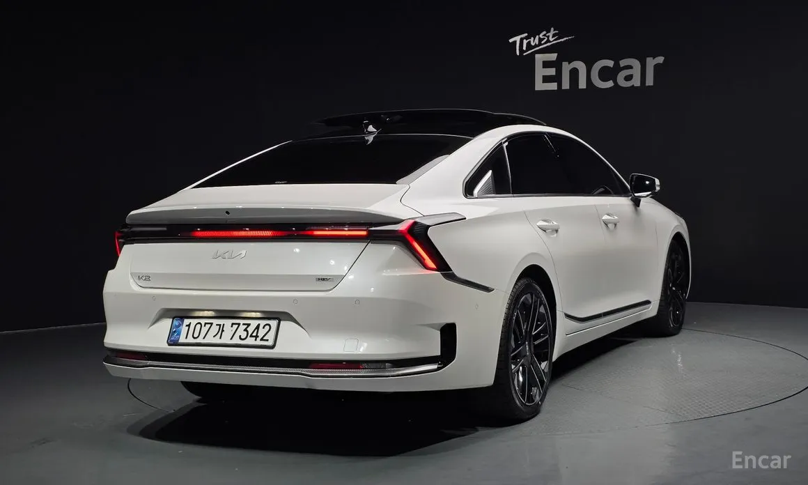 Фото 2 - Kia K8