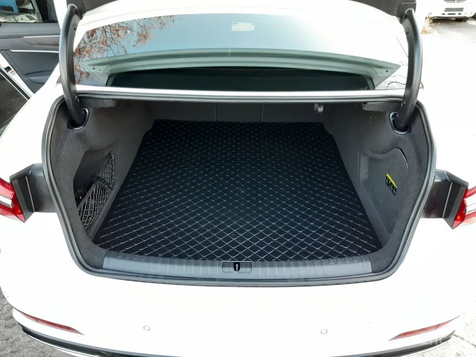 Фото 14 - Audi A6