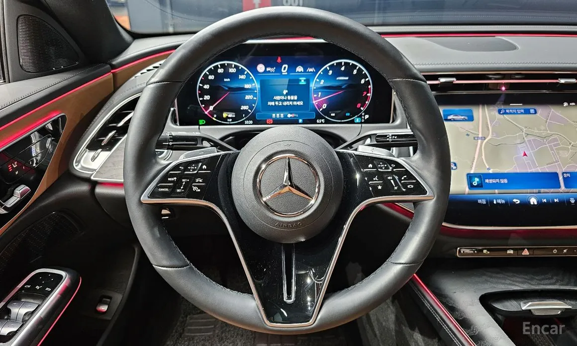 Фото 13 - Mercedes-Benz E-Class