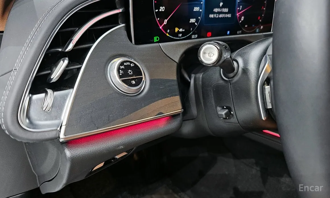 Фото 17 - Mercedes-Benz E-Class