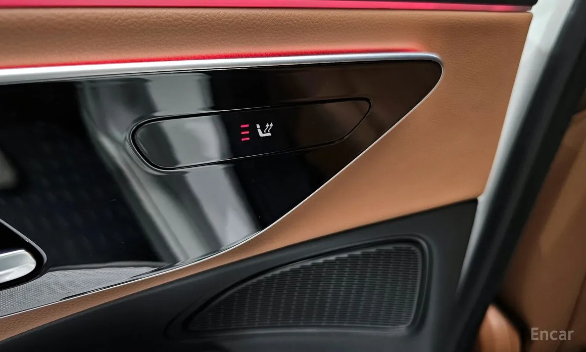 Фото 18 - Mercedes-Benz E-Class