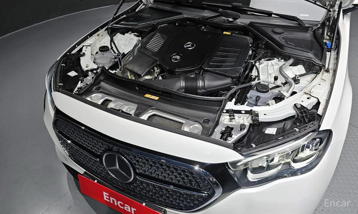 Фото 6 - Mercedes-Benz E-Class