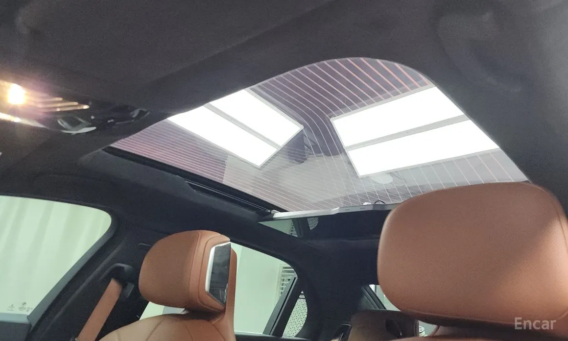 Photo 19 - BMW 7 Series