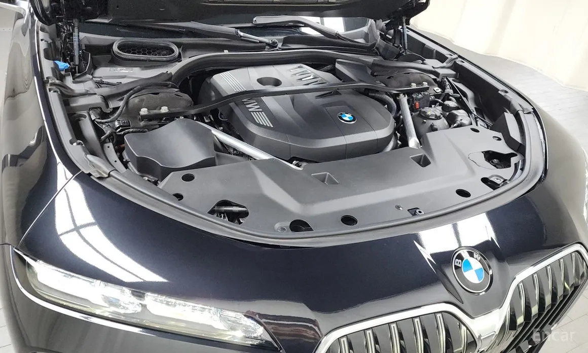 Photo 6 - BMW 7 Series