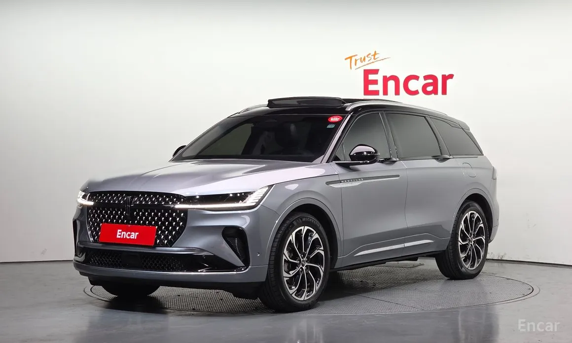 Фото 1 - Lincoln Nautilus