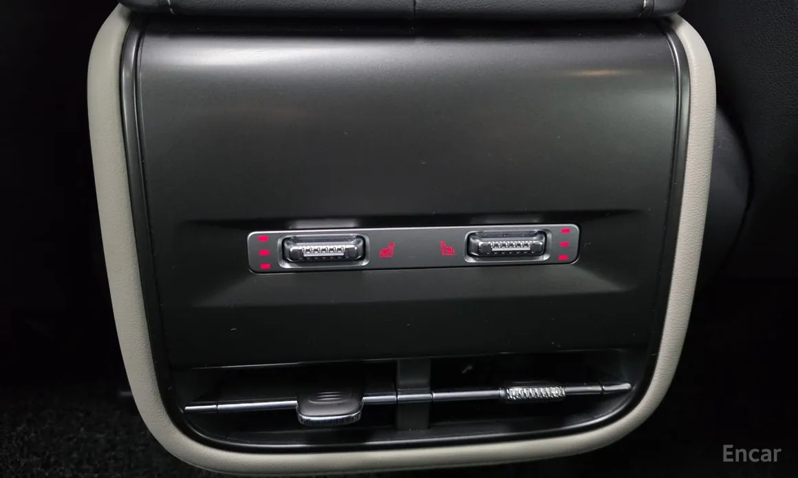 Фото 18 - Lincoln Nautilus