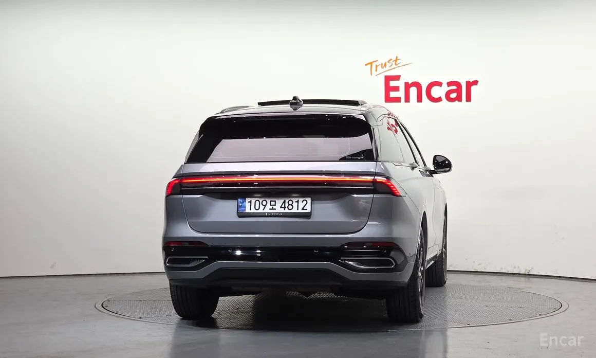 Фото 4 - Lincoln Nautilus