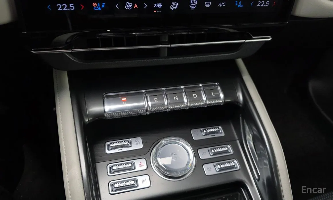 Фото 9 - Lincoln Nautilus