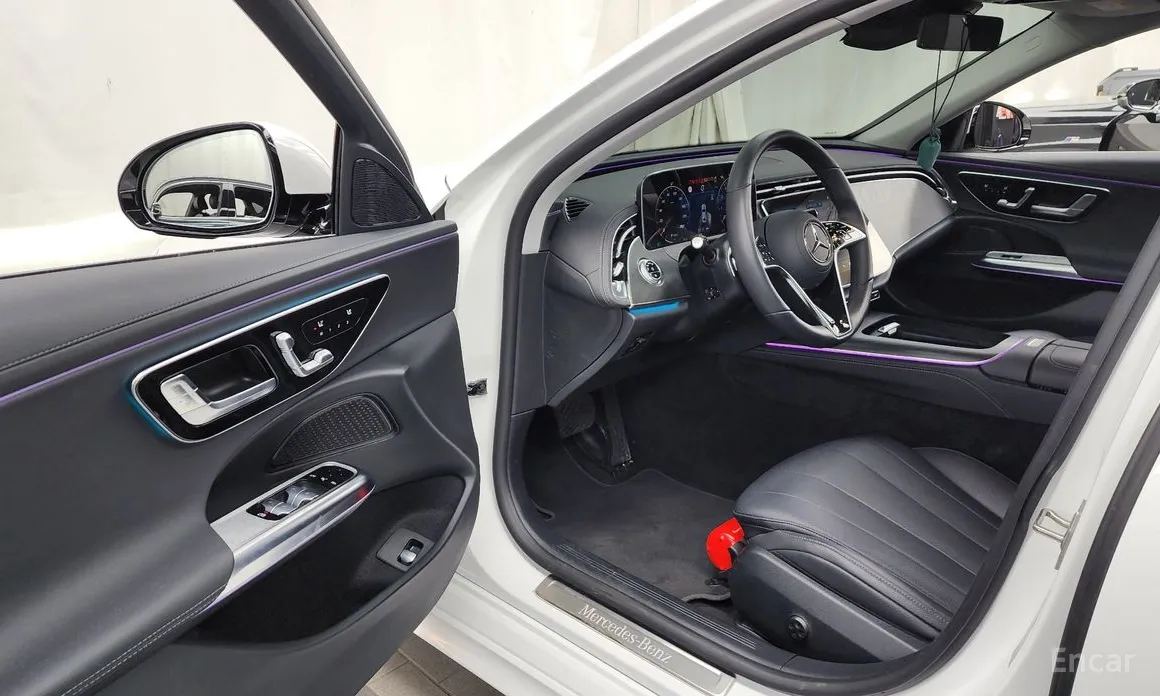 Фото 10 - Mercedes-Benz E-Class