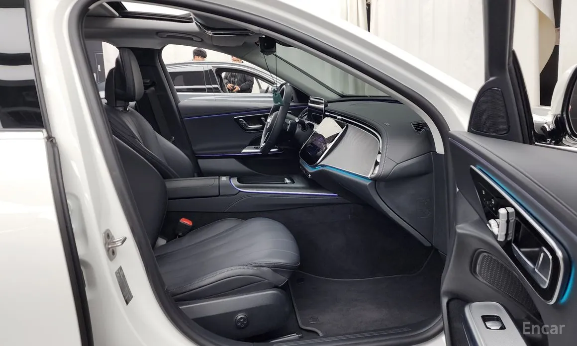 Фото 11 - Mercedes-Benz E-Class