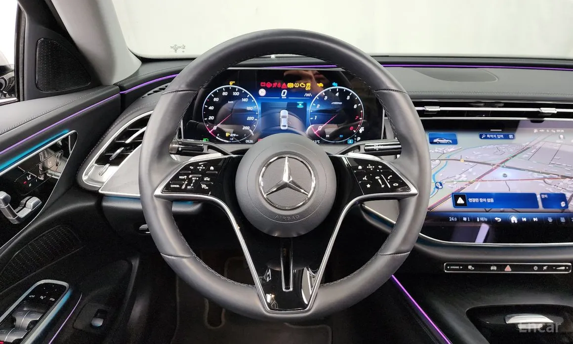 Фото 13 - Mercedes-Benz E-Class