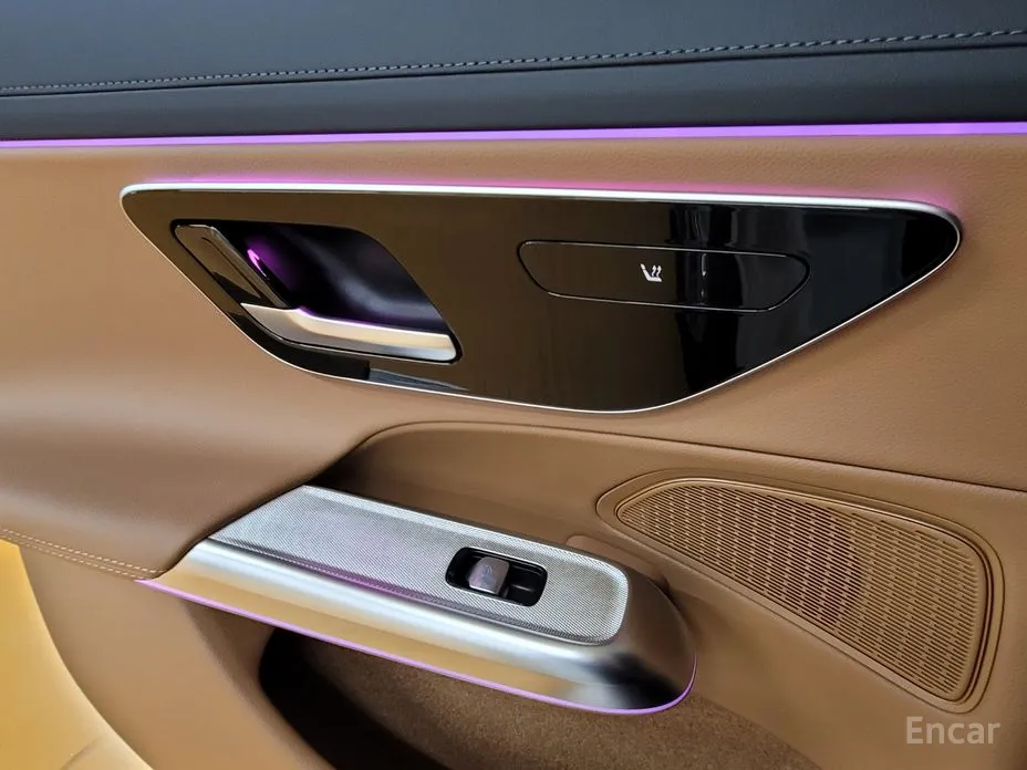 Фото 14 - Mercedes-Benz E-Class