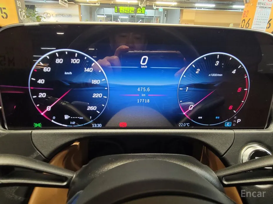 Фото 8 - Mercedes-Benz E-Class