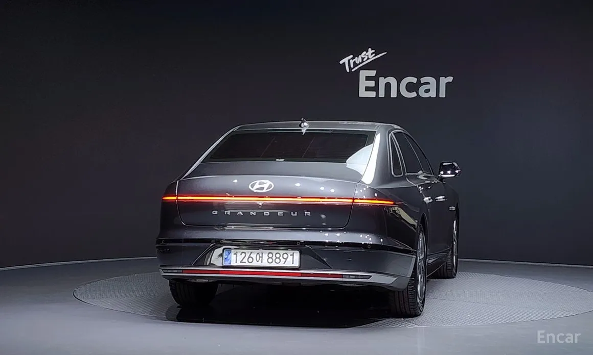 Фото 4 - Hyundai Grandeur