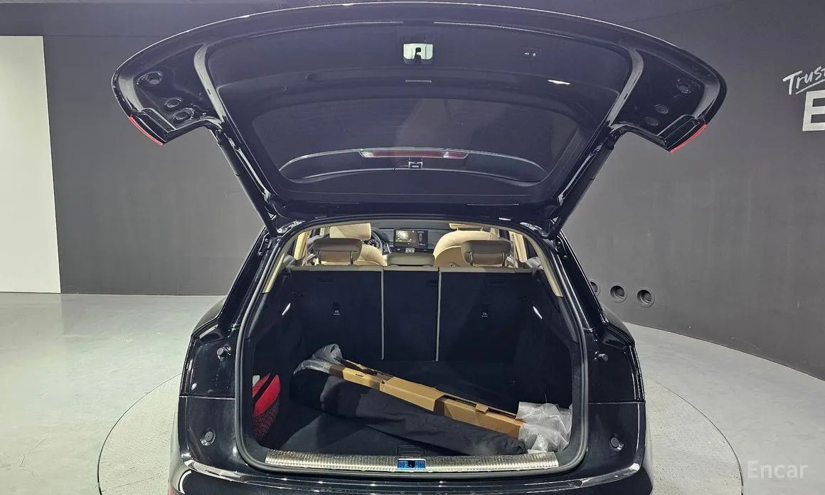 Фото 20 - Audi Q5