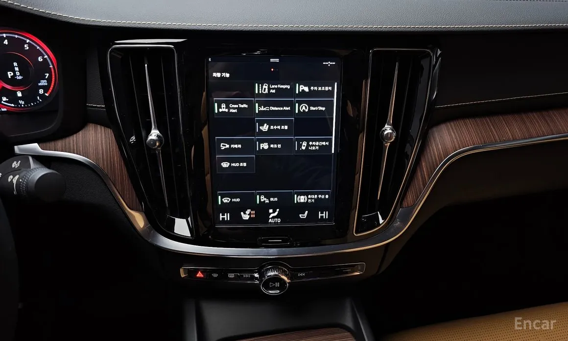 Фото 15 - Volvo S60