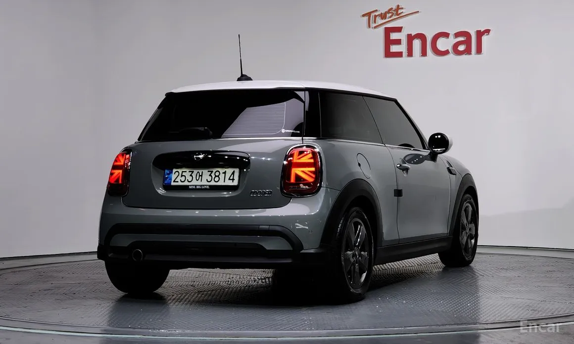 Фото 2 - Mini Cooper