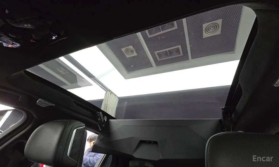 Фото 18 - BMW i7