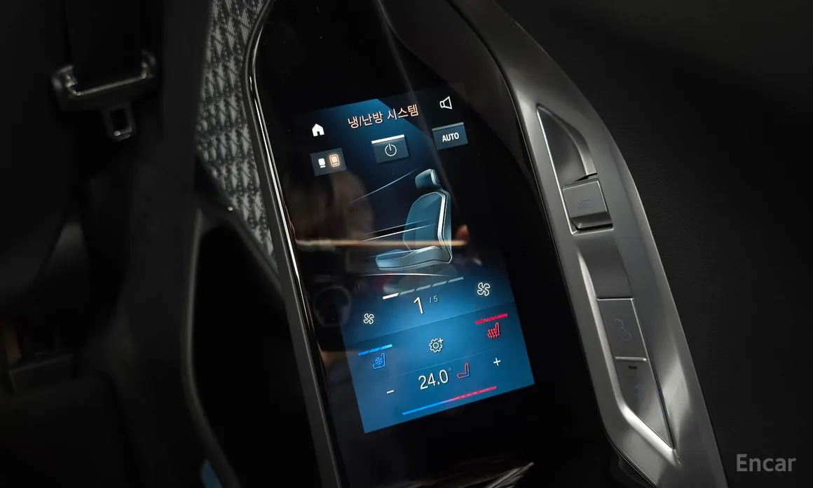 Фото 19 - BMW i7