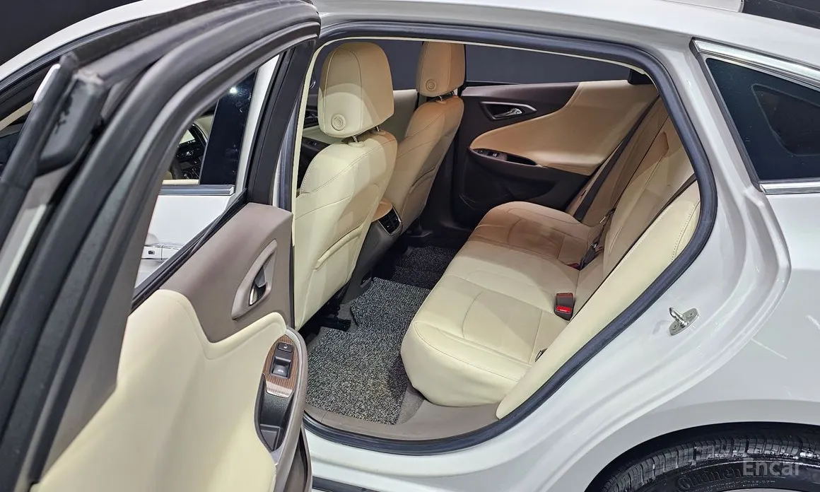 Фото 12 - Chevrolet Malibu