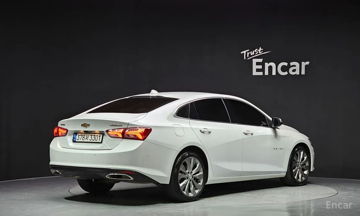 Фото 2 - Chevrolet Malibu