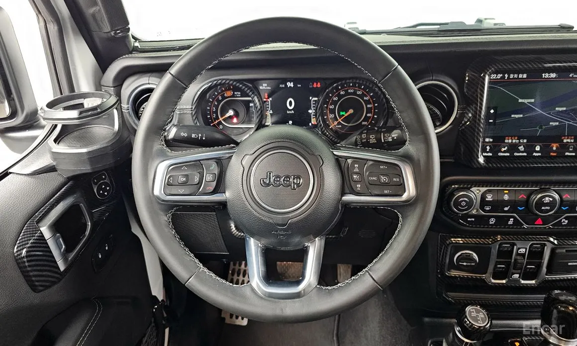 Фото 13 - Jeep Wrangler