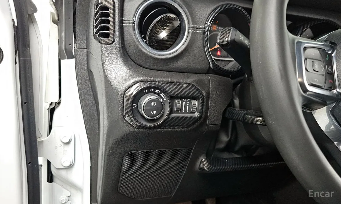 Фото 16 - Jeep Wrangler