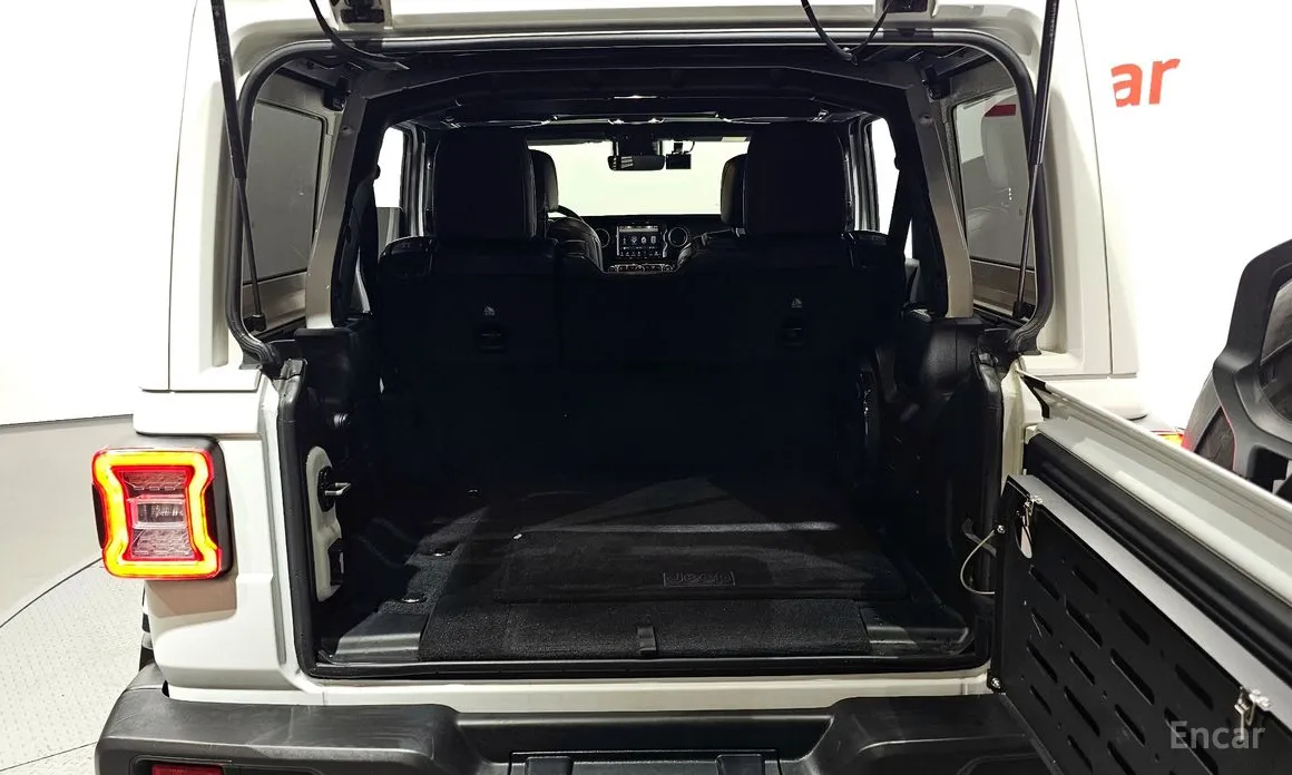 Фото 20 - Jeep Wrangler